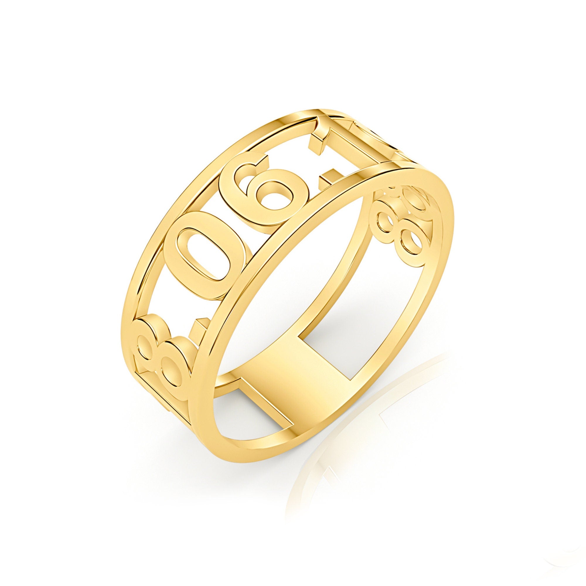 Gold Large Script Name Ring with Tail – Be Monogrammed